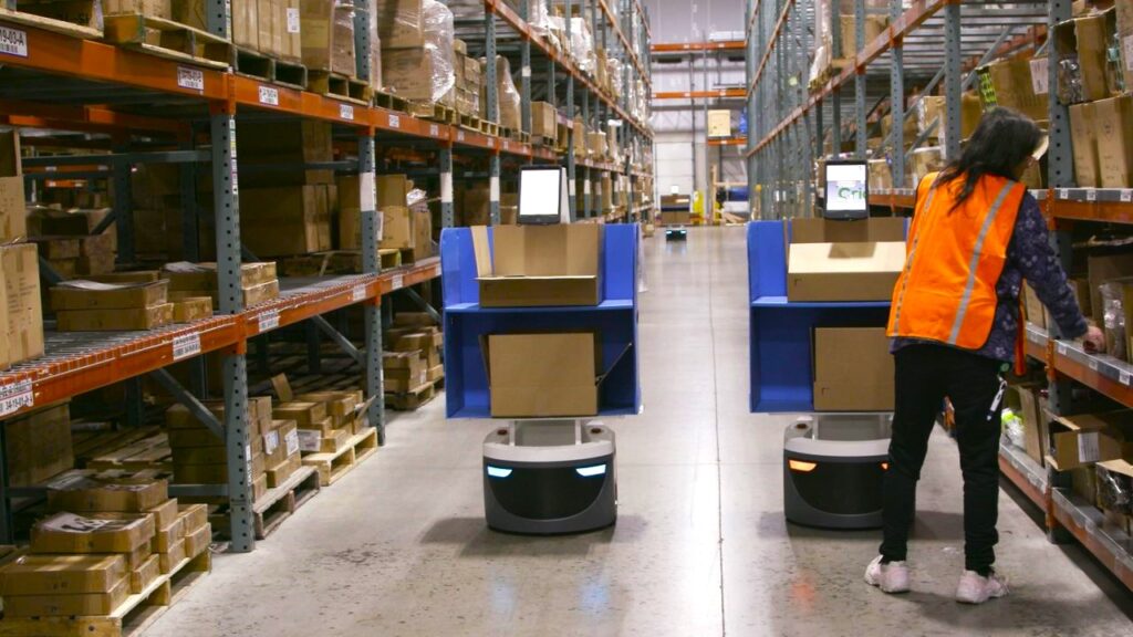 Picking operation with warehouse robots